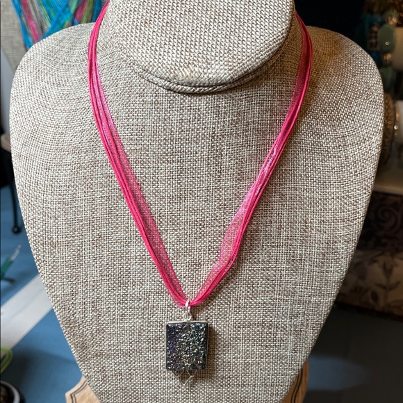 Artisan druzy style pendant on pink ribbon necklace - Picture 5 of 10